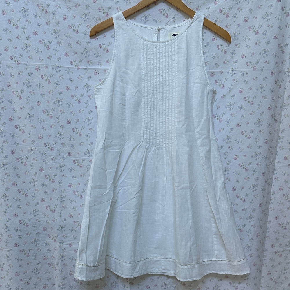 Old Navy Women’s White Cotton Pintucked Sleeveless Dress in Size S/P
